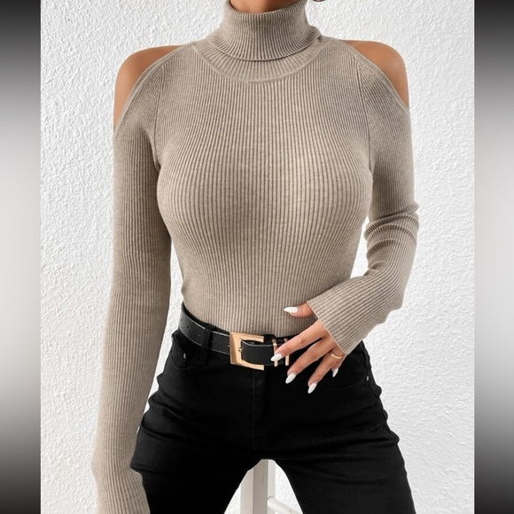 Turtleneck Cold Shoulder Sweater - Picture 3 of 10